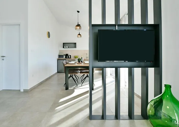 R2 Apartment By Residence Rudan