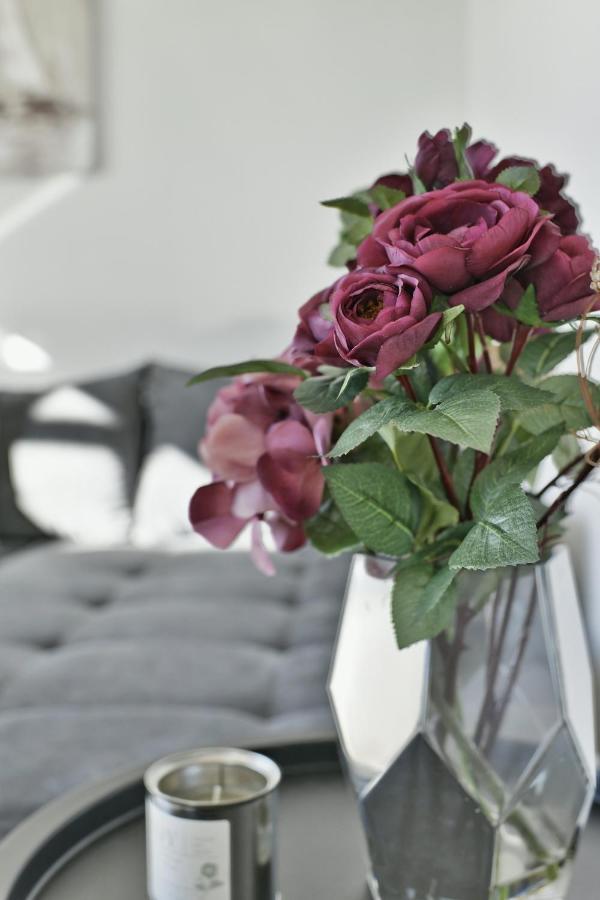 Apartment R2 By Rudan