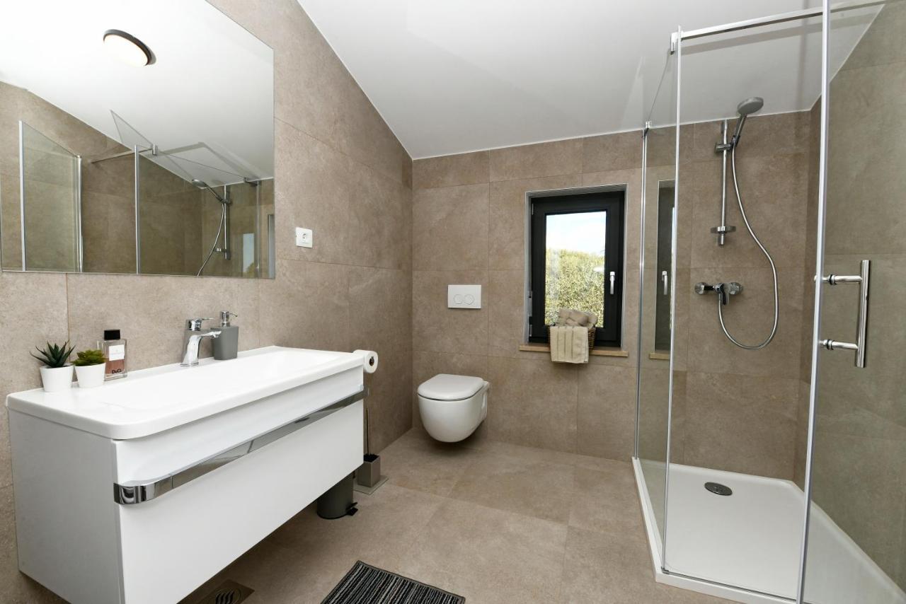 Apartment R2 By Rudan
